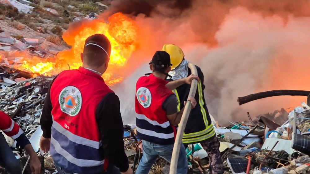 الخليل: سلطة جودة البيئة تتابع آثار حريق مكب النفايات في طاروسة وتؤكد استمرار إجراءات الرقابة البيئية